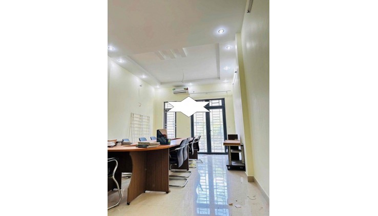 HIẾM-Cho thuê nhà mặt tiền Hòa Bình 72m2, 3Lầu+ST-SÁT CHỢ